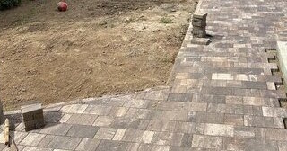 Профессиональная укладка тротуарной плитки на клей в Переславле-Залесском в октябре