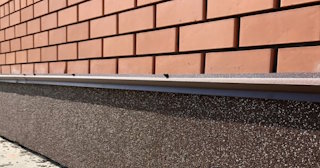 Облицовка цоколя керамогранитом в Переславле-Залесском в октябре