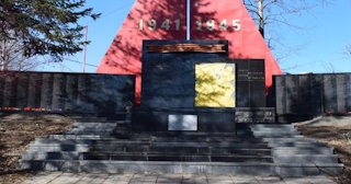 Профессиональное благоустройство памятников в Переславле-Залесском в октябре
