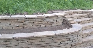 Установка подпорной стенки из камня в Переславле-Залесском - стоимость от 3633 руб.